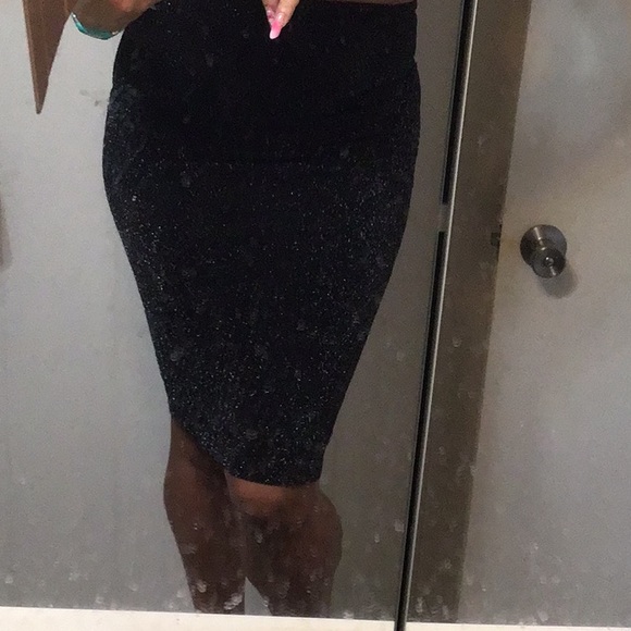 Guess stretch pencil skirt midi length size XS - Picture 6 of 6